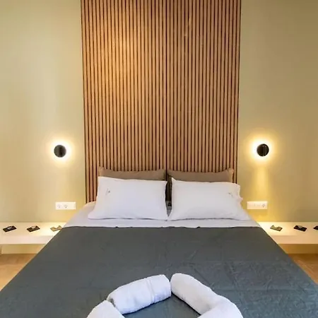 Apartment Fouulishouse 3 *